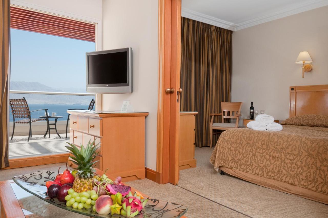 Aria Hotell Eilat Exteriör bild A room at the hotel