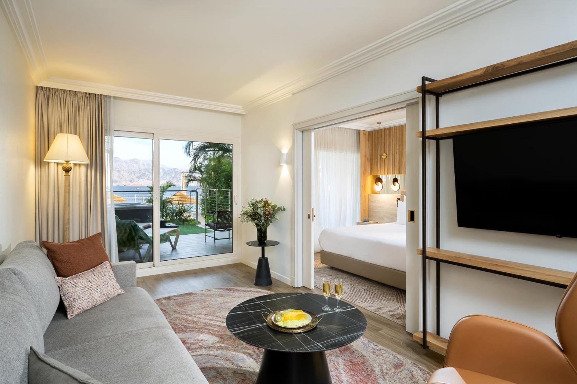 Aria Hotell Eilat Exteriör bild A suite at the hotel
